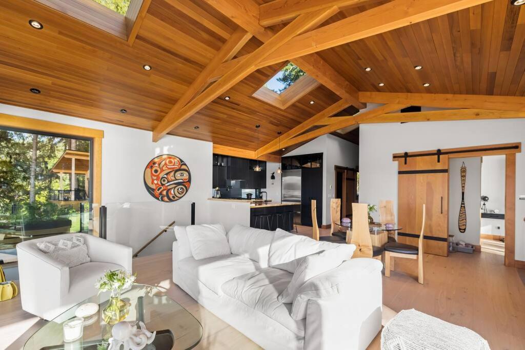 Willa Kingfisher Manor Sooke Zewnętrze zdjęcie