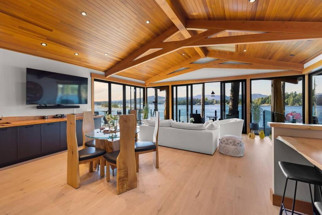 Willa Kingfisher Manor Sooke Zewnętrze zdjęcie