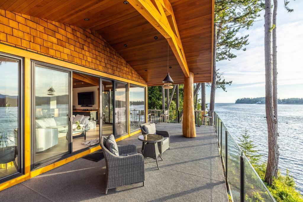Willa Kingfisher Manor Sooke Zewnętrze zdjęcie